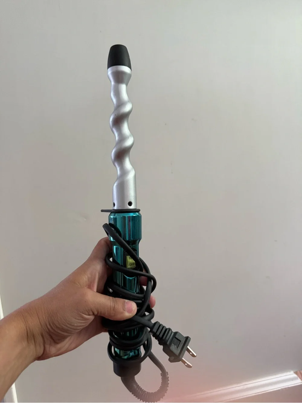BedHead Tigi Curlipops Ceramic teal curling wand iron Model - BH350
